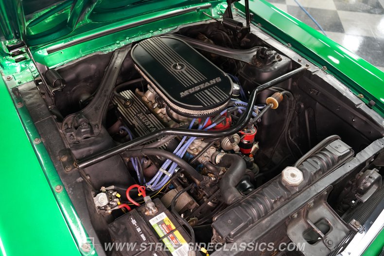 Ford-Mustang-1967-Candy-Apple-Green-Black-20