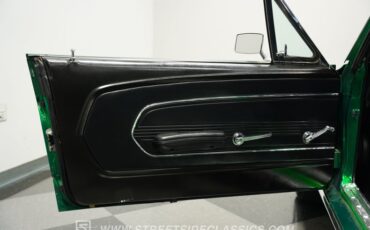 Ford-Mustang-1967-Candy-Apple-Green-Black-22