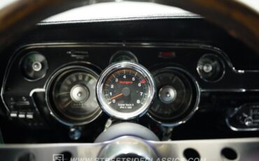 Ford-Mustang-1967-Candy-Apple-Green-Black-25