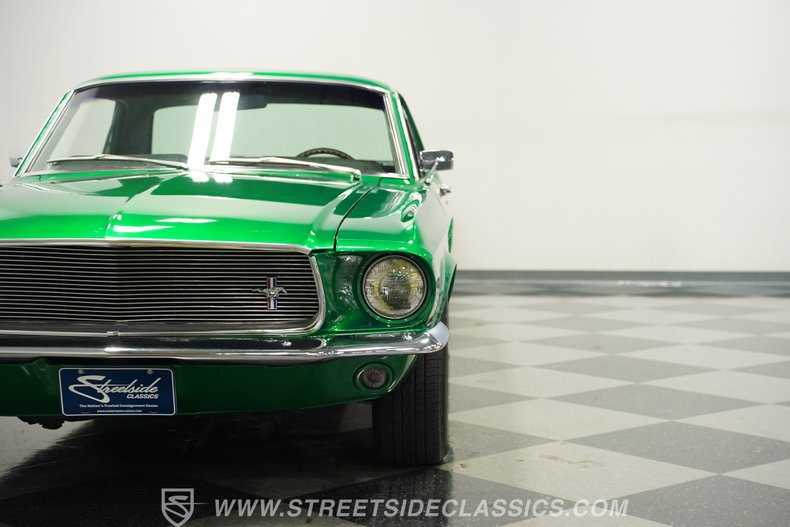 Ford-Mustang-1967-Candy-Apple-Green-Black-26