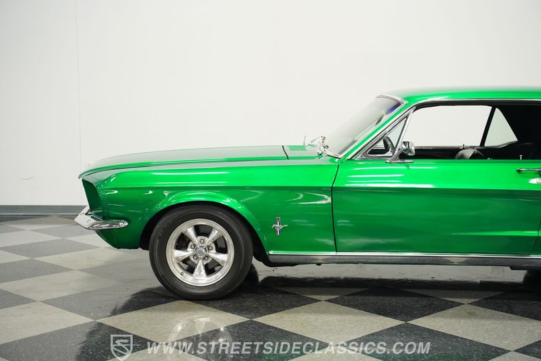Ford-Mustang-1967-Candy-Apple-Green-Black-28