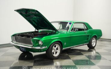 Ford-Mustang-1967-Candy-Apple-Green-Black-36
