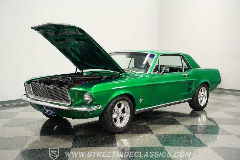 Ford-Mustang-1967-Candy-Apple-Green-Black-36
