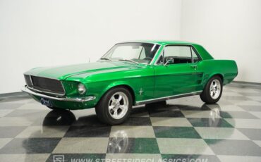 Ford-Mustang-1967-Candy-Apple-Green-Black-4