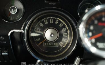 Ford-Mustang-1967-Candy-Apple-Green-Black-40