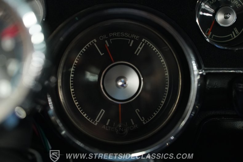 Ford-Mustang-1967-Candy-Apple-Green-Black-42