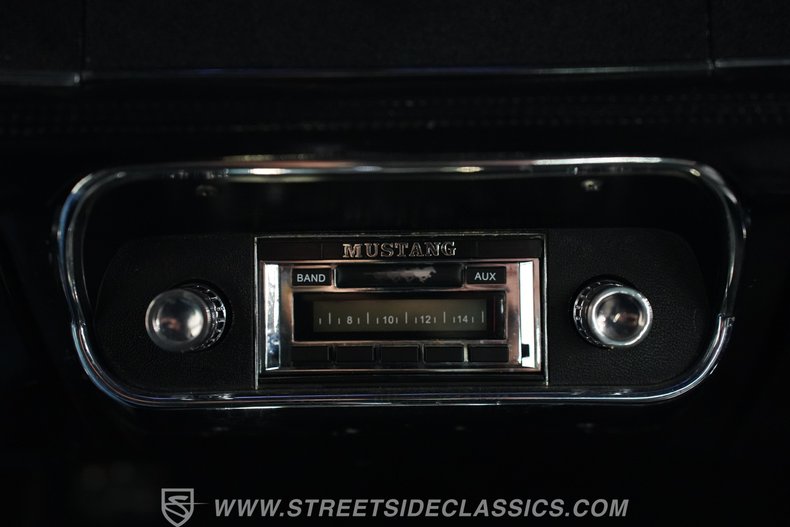 Ford-Mustang-1967-Candy-Apple-Green-Black-46