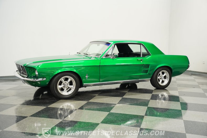 Ford-Mustang-1967-Candy-Apple-Green-Black-5