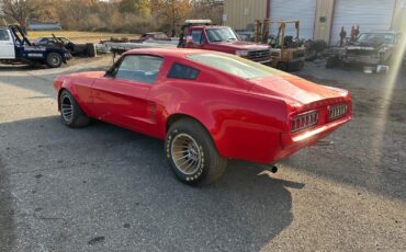 Ford-Mustang-1967-Fastback