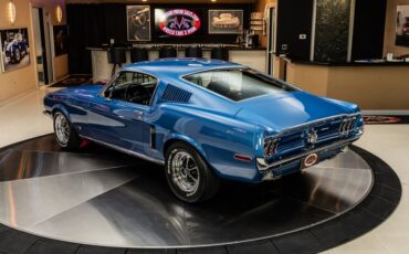 Ford-Mustang-1968-Acapulco-Blue-11