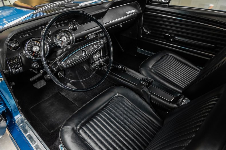 Ford-Mustang-1968-Acapulco-Blue-6
