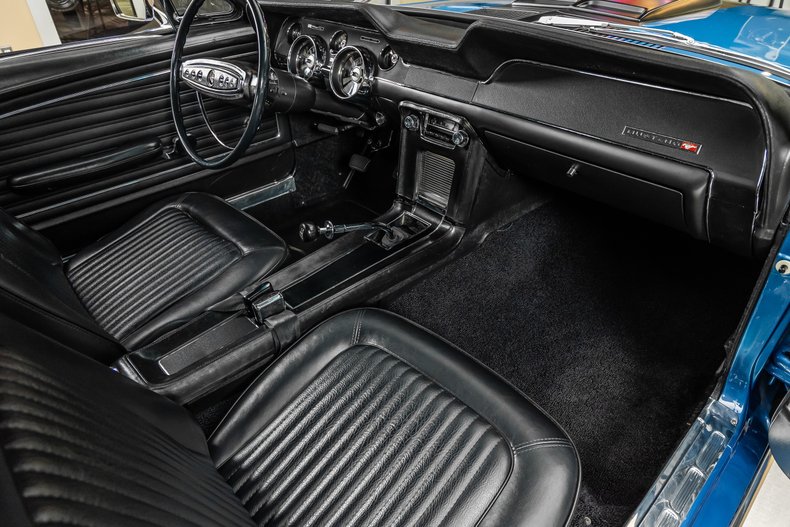 Ford-Mustang-1968-Acapulco-Blue-8