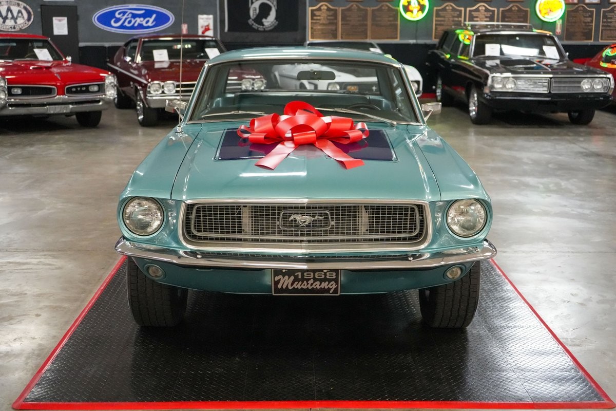 Ford-Mustang-1968-Coupe-2