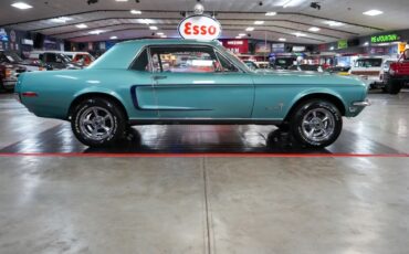 Ford-Mustang-1968-Coupe-26