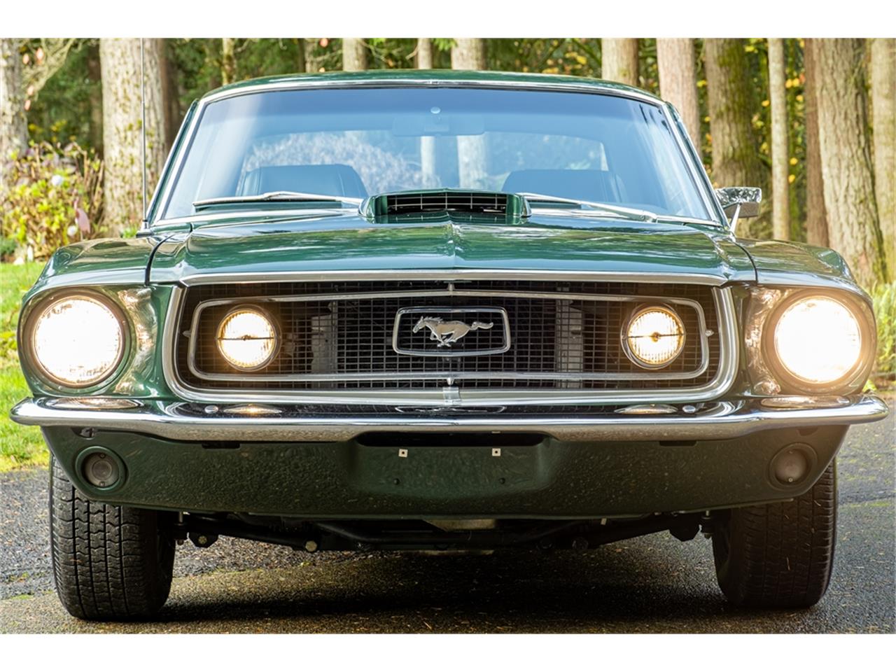 Ford-Mustang-1968-Green-Black-2
