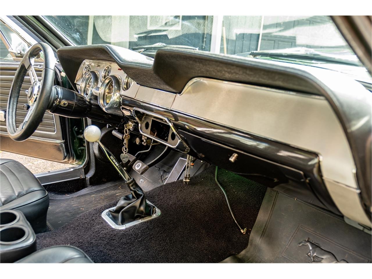 Ford-Mustang-1968-Green-Black-55