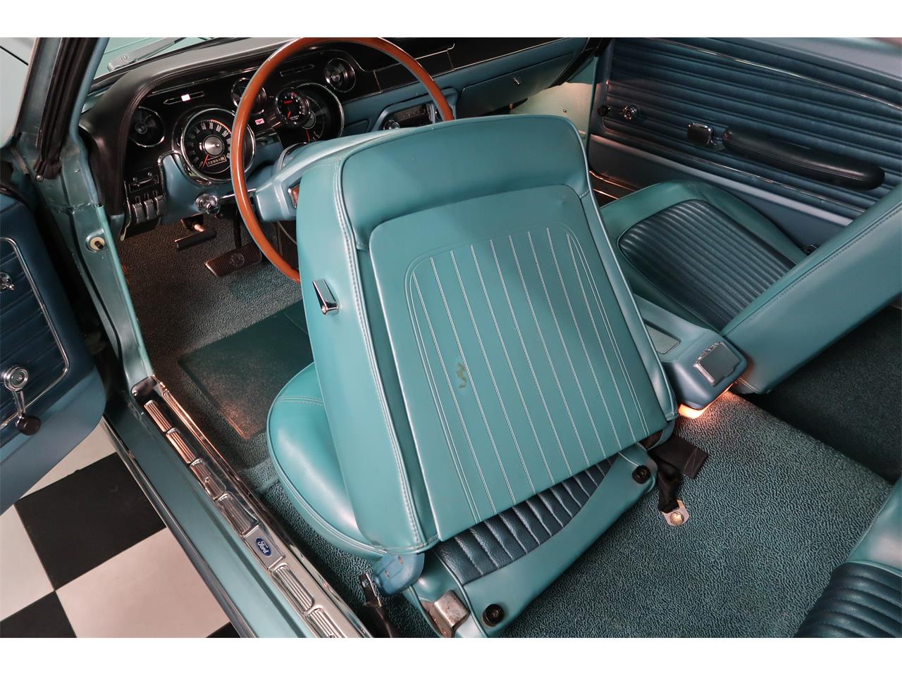 Ford-Mustang-1968-Tahoe-Turquoise-Aqua-26