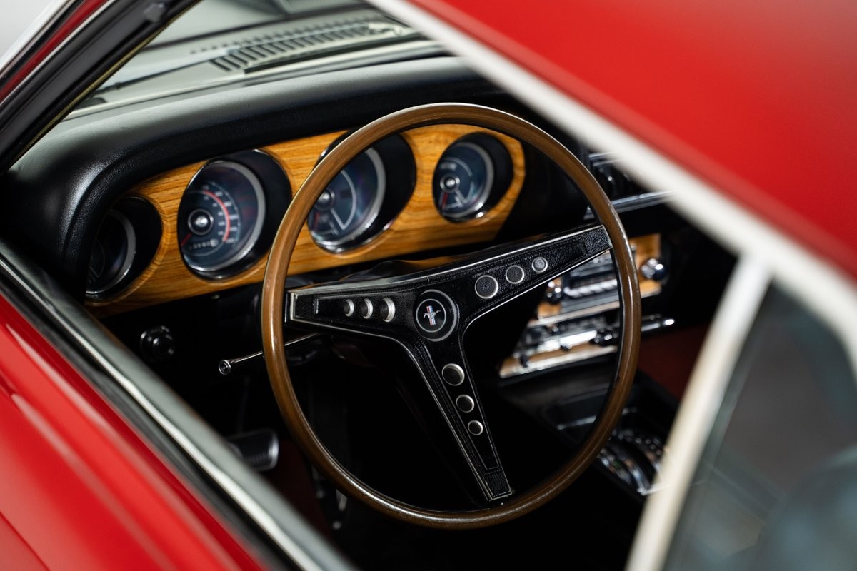 Ford-Mustang-1969-Fastback-24