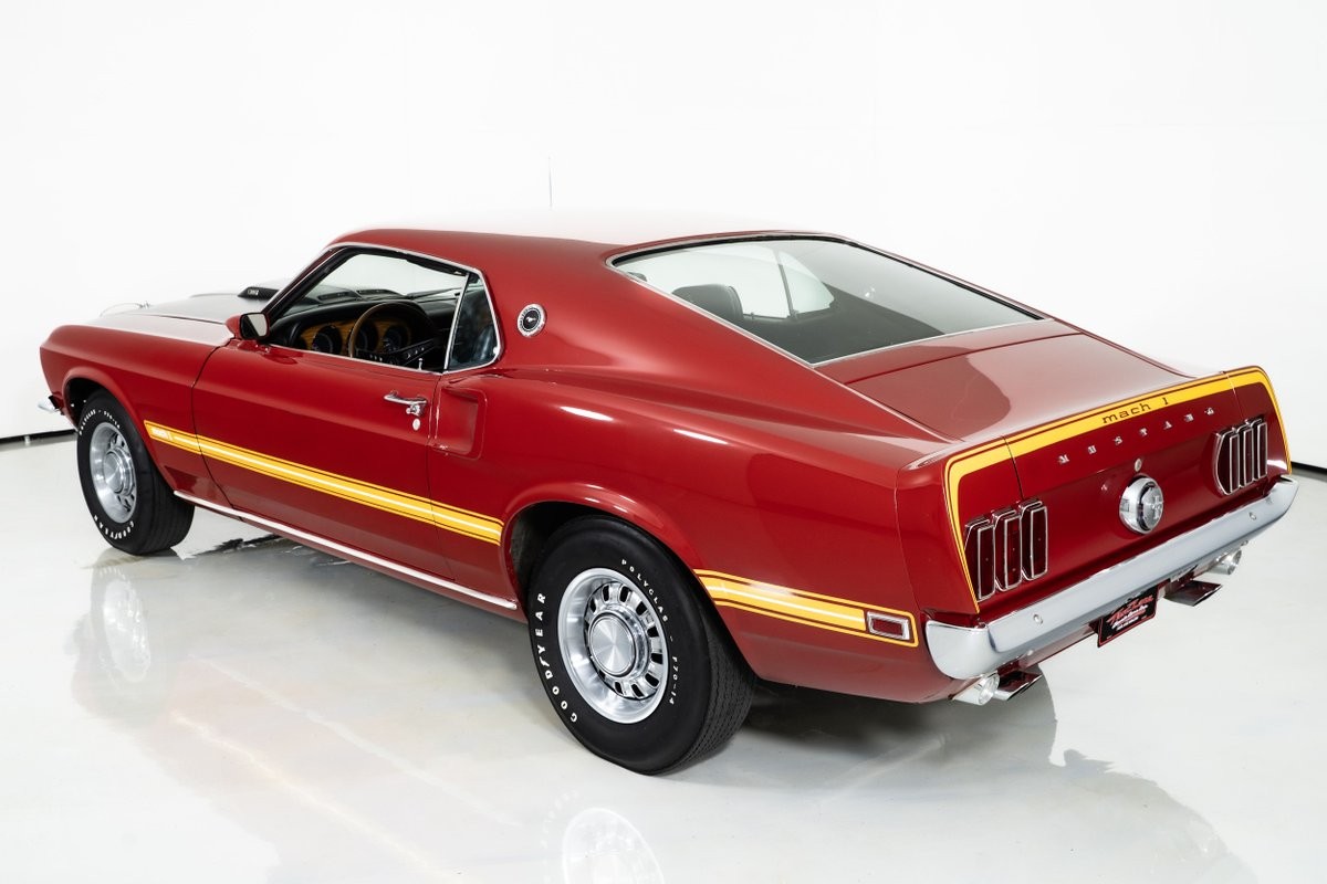 Ford-Mustang-1969-Fastback-9