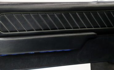 Ford-Mustang-1969-Silver-Black-2