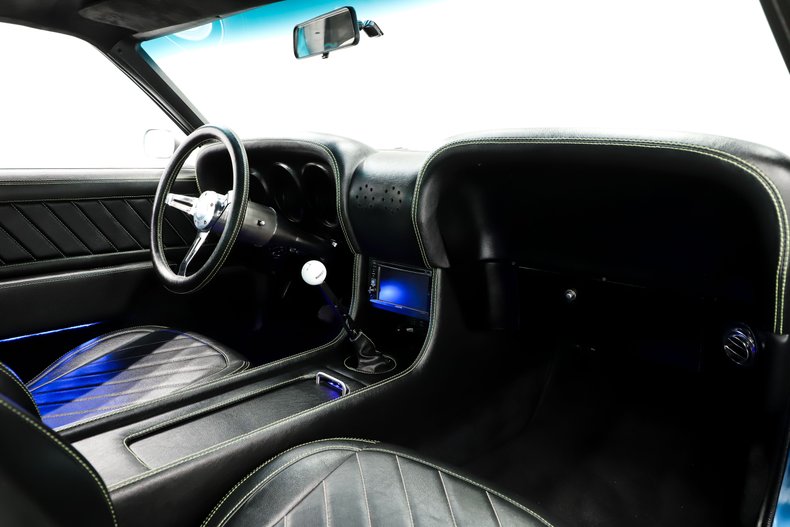 Ford-Mustang-1969-Silver-Black-48