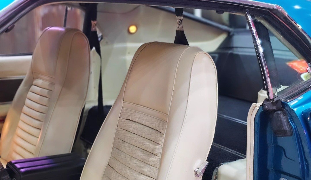 Ford-Mustang-1970-Fastback-11