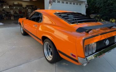 Ford-Mustang-1970-Fastback-4