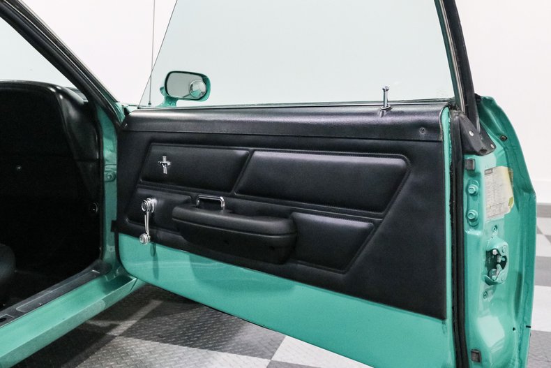 Ford-Mustang-1970-Green-Black-11