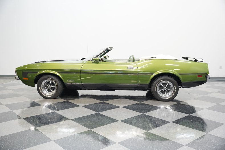 Ford-Mustang-1972-Ivy-Glow-Metallic-Green-10