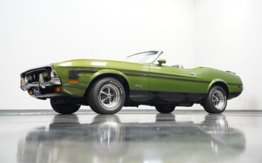 Ford-Mustang-1972-Ivy-Glow-Metallic-Green-2