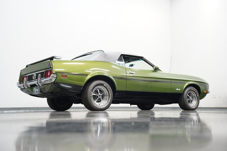 Ford-Mustang-1972-Ivy-Glow-Metallic-Green-25