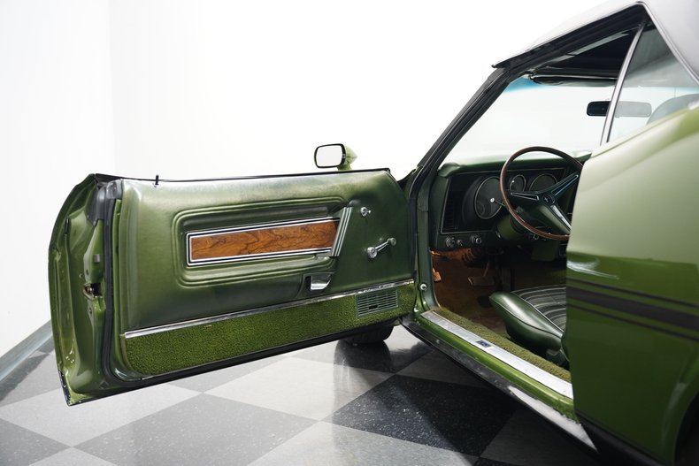 Ford-Mustang-1972-Ivy-Glow-Metallic-Green-34