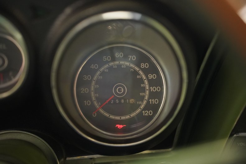 Ford-Mustang-1972-Ivy-Glow-Metallic-Green-37