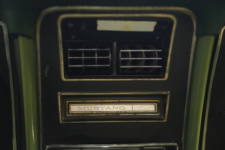 Ford-Mustang-1972-Ivy-Glow-Metallic-Green-42