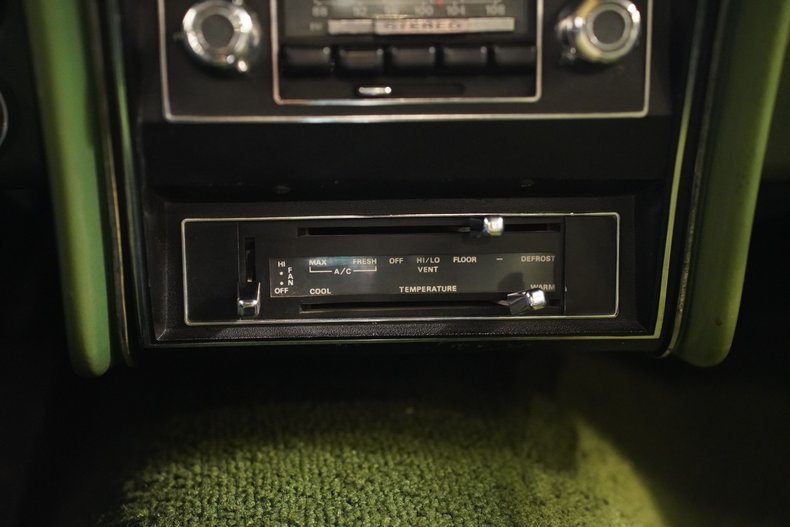 Ford-Mustang-1972-Ivy-Glow-Metallic-Green-44