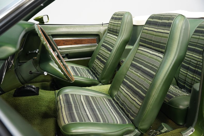 Ford-Mustang-1972-Ivy-Glow-Metallic-Green-46