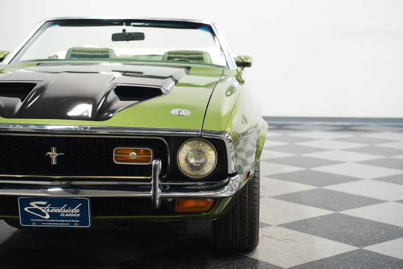 Ford-Mustang-1972-Ivy-Glow-Metallic-Green-48