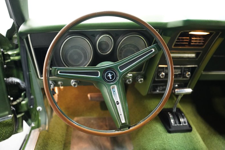 Ford-Mustang-1972-Ivy-Glow-Metallic-Green-49