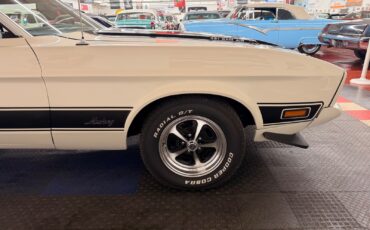 Ford-Mustang-1973-29