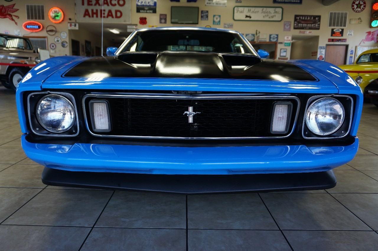 Ford-Mustang-1973-Classic-Car-11