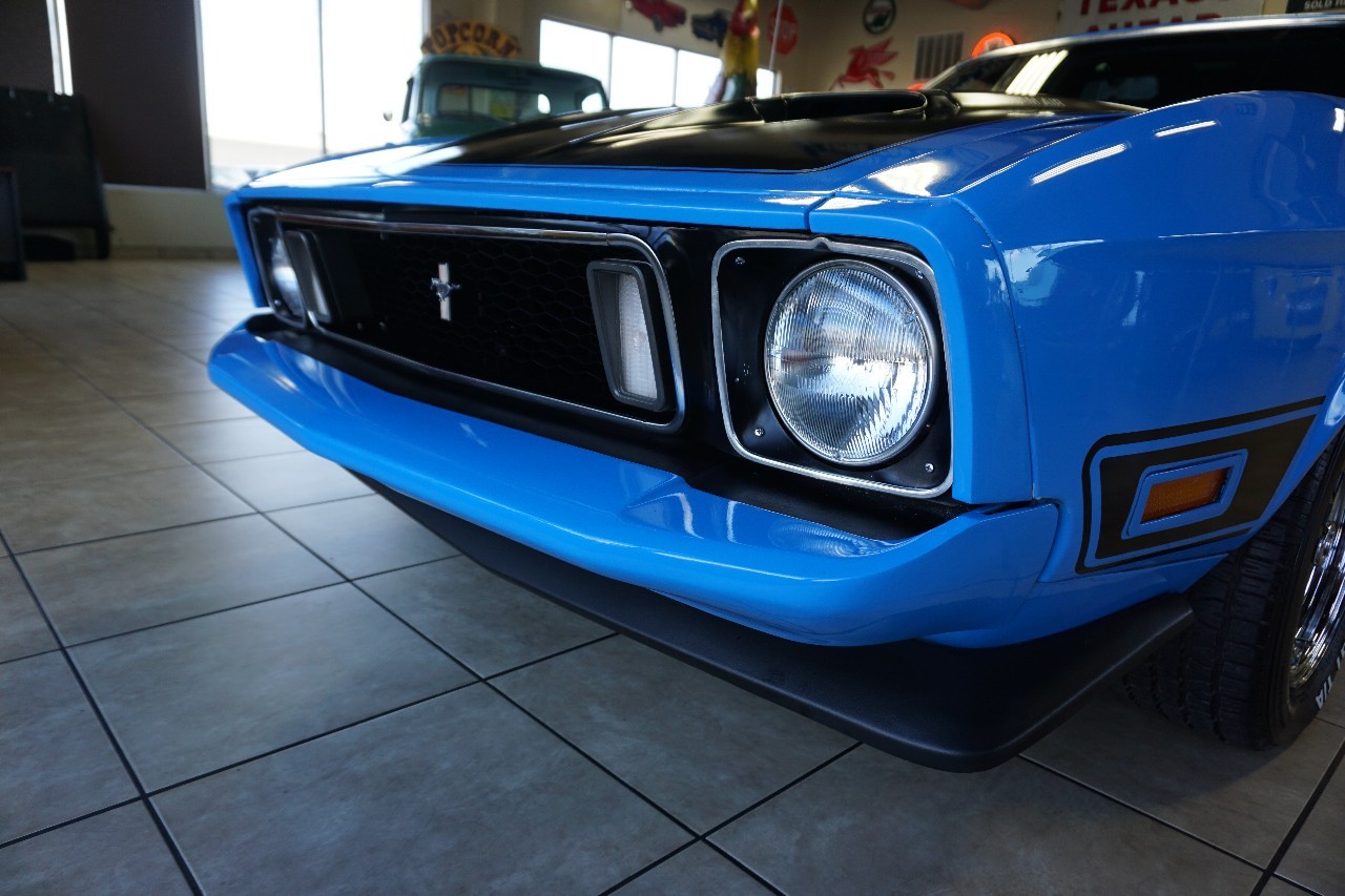 Ford-Mustang-1973-Classic-Car-17