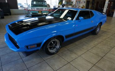 Ford-Mustang-1973-Classic-Car-2