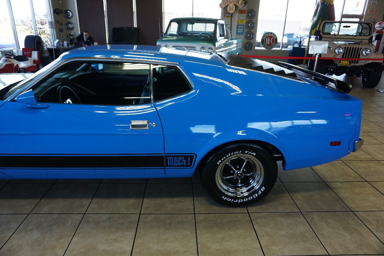 Ford-Mustang-1973-Classic-Car-39