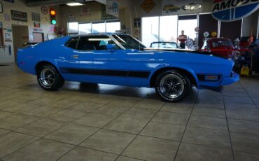 Ford-Mustang-1973-Classic-Car-9