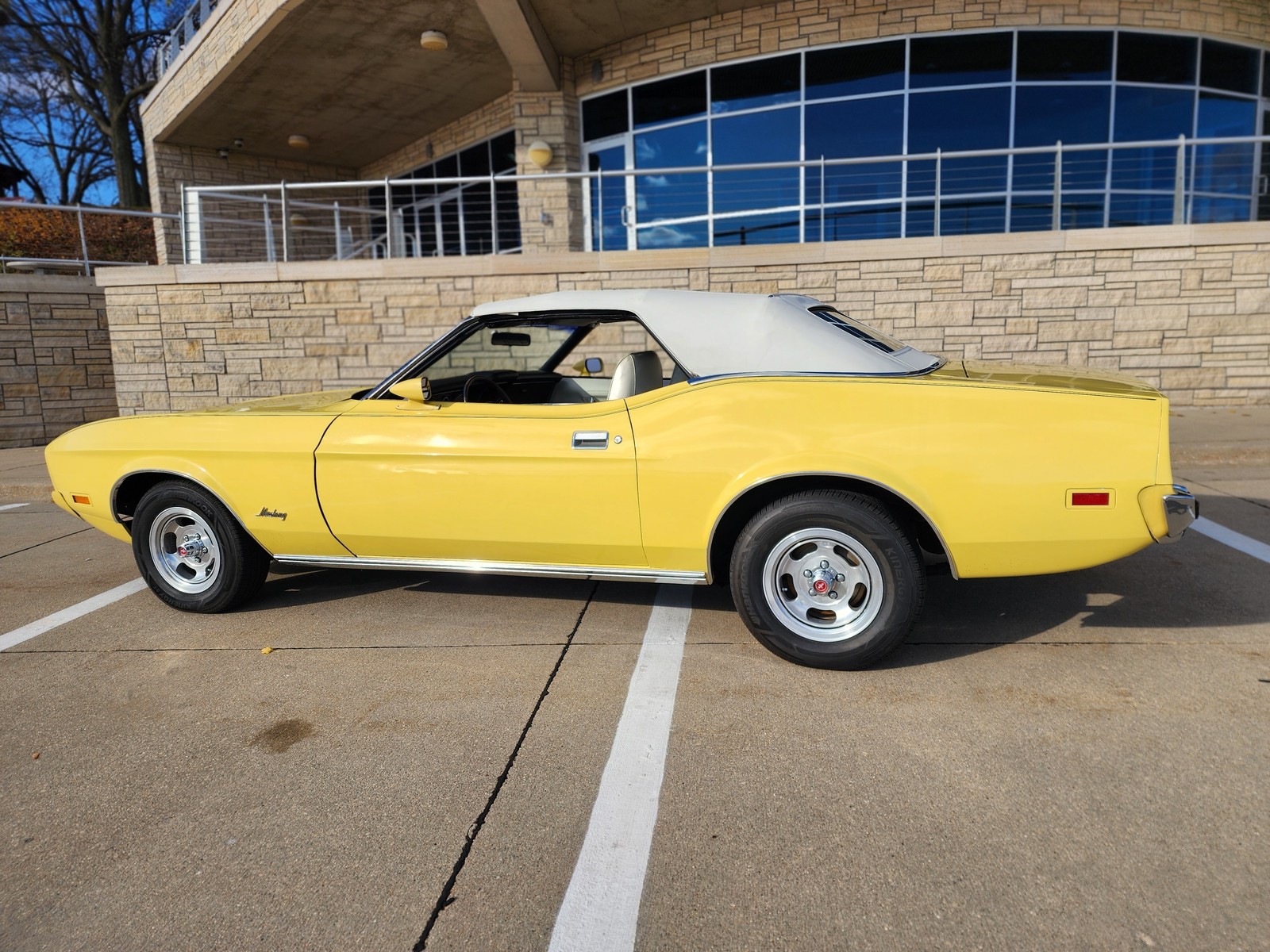 Ford-Mustang-1973-Convertible-1