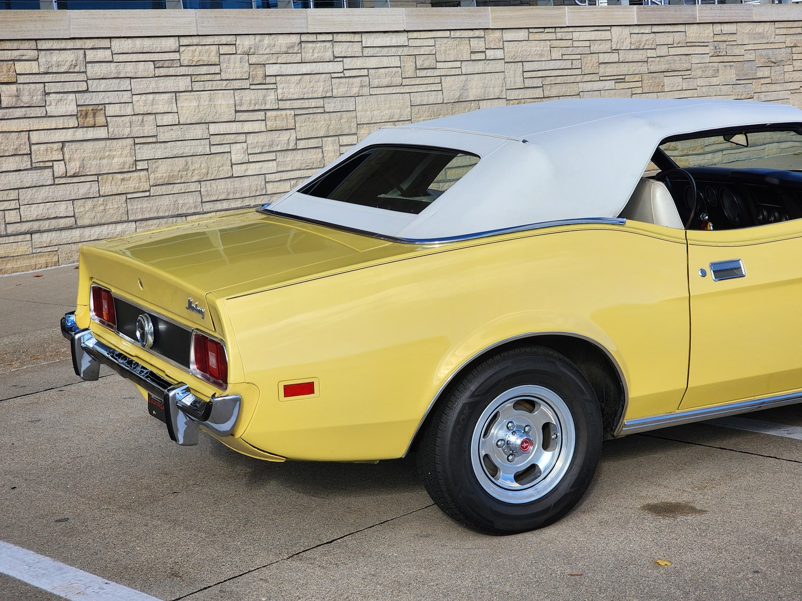 Ford-Mustang-1973-Convertible-15