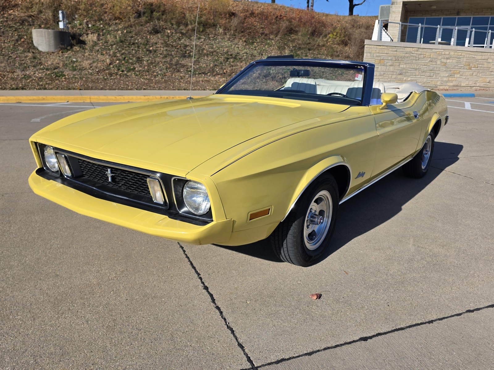 Ford-Mustang-1973-Convertible-32
