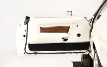 Ford-Mustang-1973-White-White-16