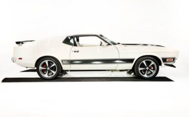 Ford-Mustang-1973-White-White-23