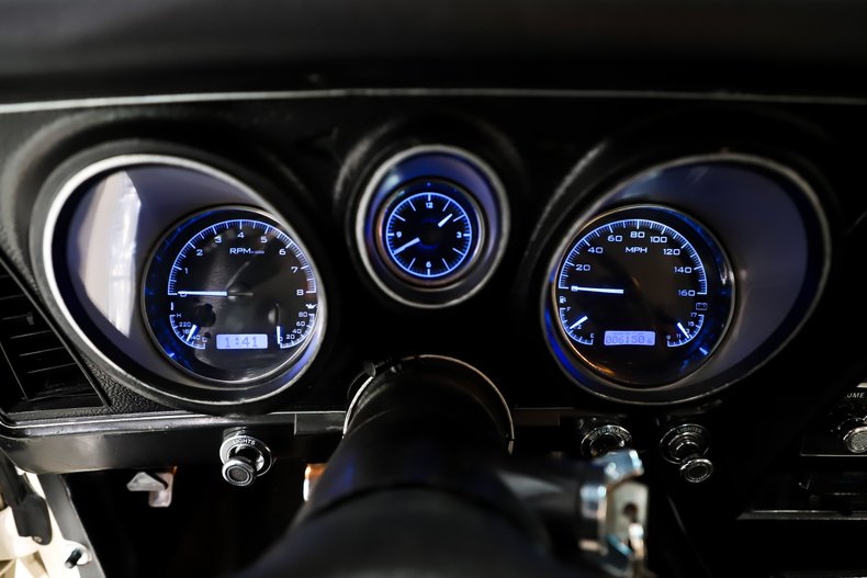 Ford-Mustang-1973-White-White-25